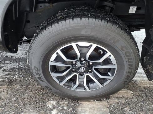 Used 2023 Toyota Tacoma TRD Sport image 29