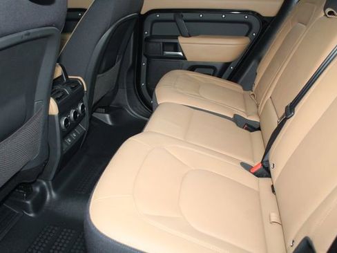 Used 2025 Land Rover Defender 110 X image 5