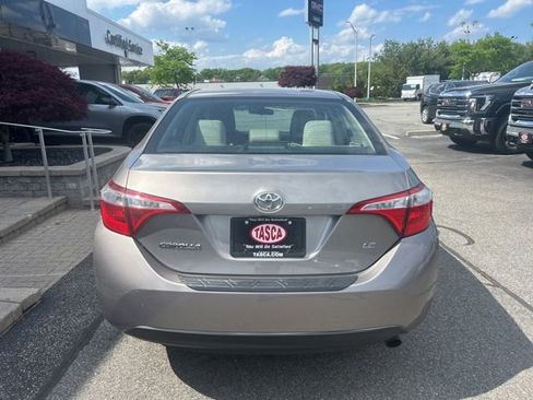 Used 2015 Toyota Corolla LE FWD image 3