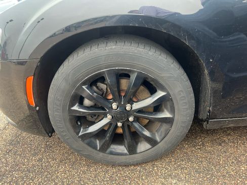 Used 2016 Chrysler 300 Limited AWD/4WD image 7