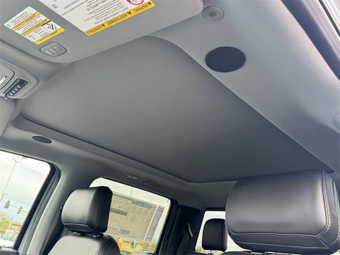 New 2026 Ford F250 Lariat w/ Black Appearance Package image 8