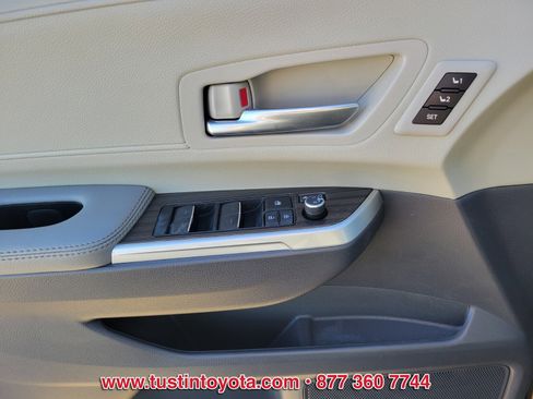 Certified 2023 Toyota Sienna Limited image 19