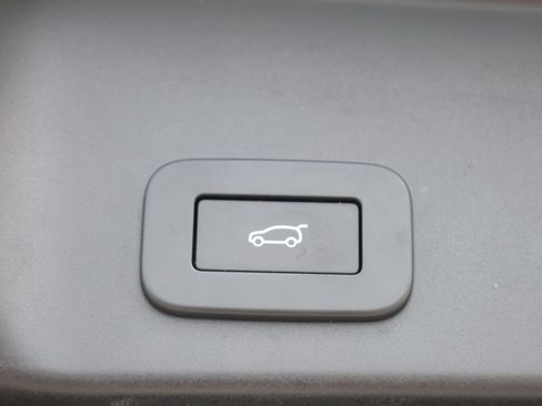 Used 2024 Land Rover Range Rover Evoque S AWD/4WD image 9