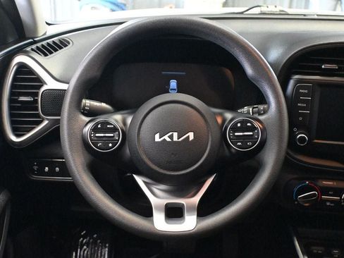 Used 2024 Kia Soul LX FWD image 12