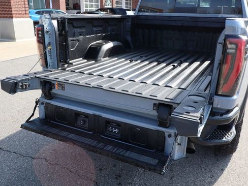 Used 2024 GMC Sierra 2500 AT4X image 43