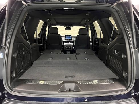 Used 2023 Chevrolet Tahoe Premier image 13