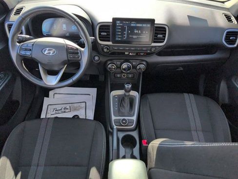 Used 2025 Hyundai Venue SEL FWD image 25