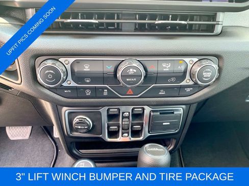 New 2026 Jeep Gladiator Sport AWD/4WD image 32