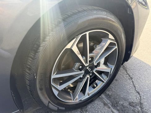 Used 2023 Kia Forte LXS image 21