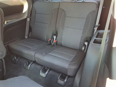 Used 2023 GMC Acadia SLE w/ Driver Convenience Package image 13