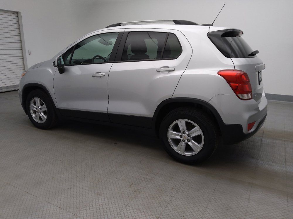 Used 2021 Chevrolet Trax LT w/ LT Convenience Package FWD image 3
