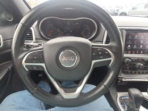 Used 2018 Jeep Grand Cherokee Altitude image 39