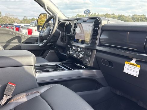 New 2026 Ford F350 Lariat w/ Black Appearance Package image 15