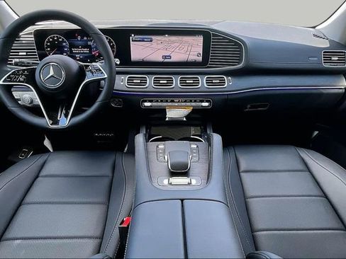 New 2026 Mercedes-Benz GLS 450 4MATIC image 7