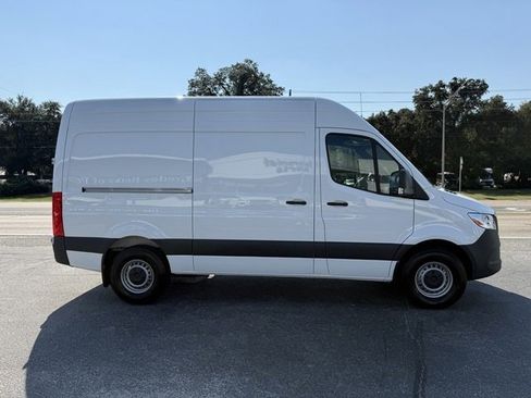 New 2025 Mercedes-Benz Sprinter 2500 image 10