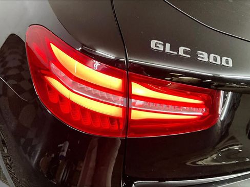 Certified 2019 Mercedes-Benz GLC 300 4MATIC image 28