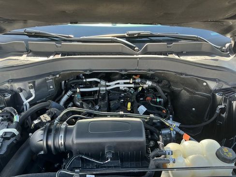 Certified 2021 Ford Explorer XLT w/ Equipment Group 202A AWD/4WD image 25