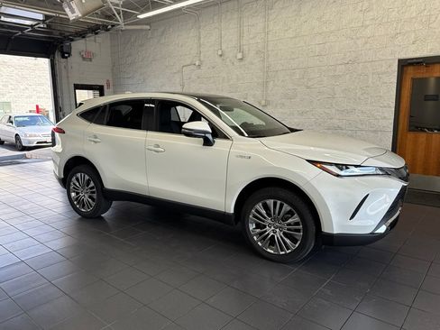 Certified 2021 Toyota Venza Limited AWD/4WD image 1