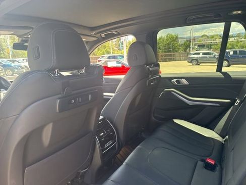 Used 2021 BMW X5 xDrive40i w/ M Sport Package AWD/4WD image 11
