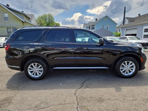 Used 2022 Dodge Durango SXT w/ Trailer Tow Group IV image 6