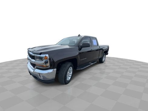 Used 2018 Chevrolet Silverado 1500 LT w/ All Star Edition image 4