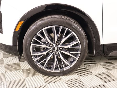 Used 2024 Cadillac XT4 Sport AWD/4WD image 18