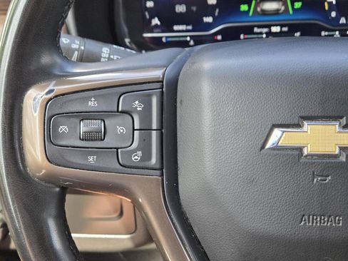 Used 2024 Chevrolet Tahoe High Country w/ Premium Package 2 AWD/4WD image 26