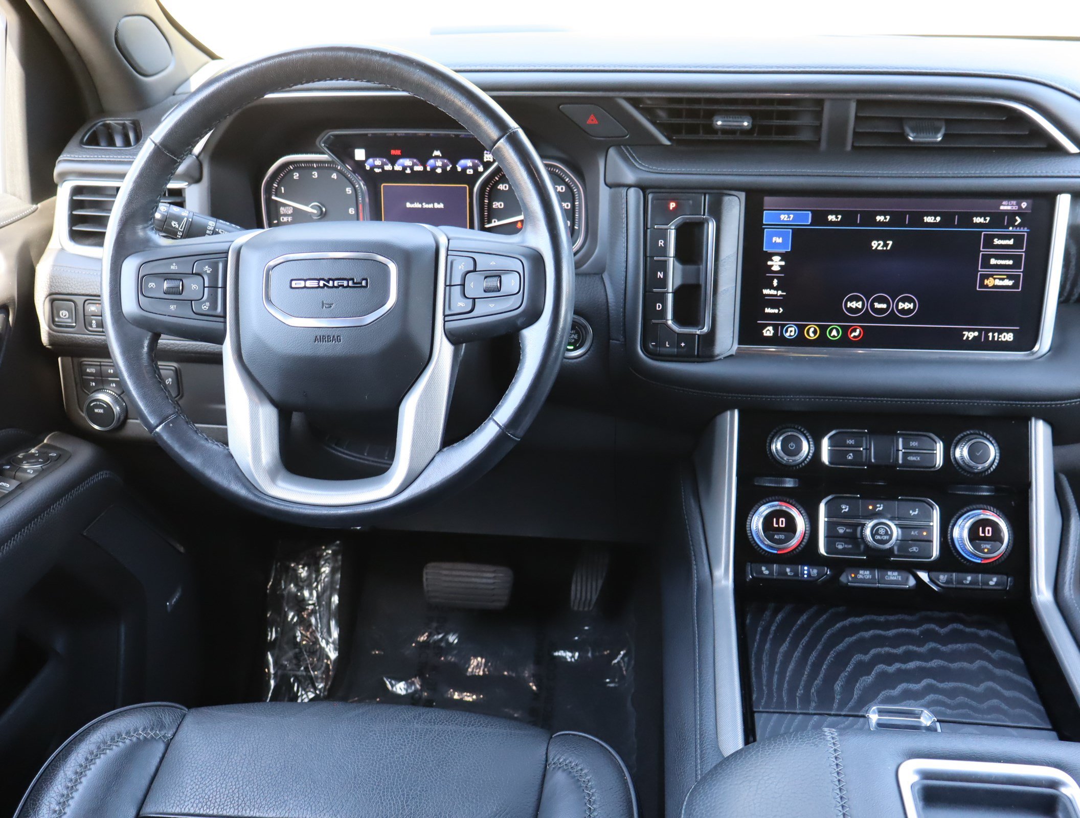 Used 2021 GMC Yukon XL Denali w/ Denali Premium Package AWD/4WD image 18