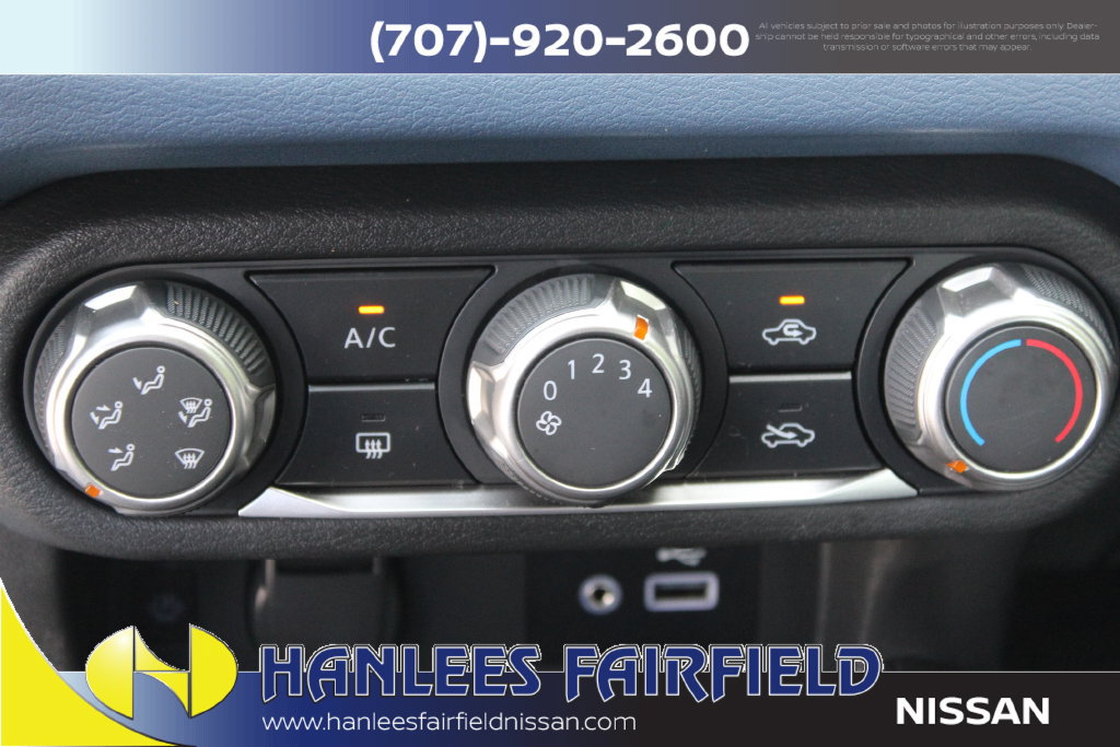 Used 2025 Nissan Versa SV w/ Trunk Package FWD image 21