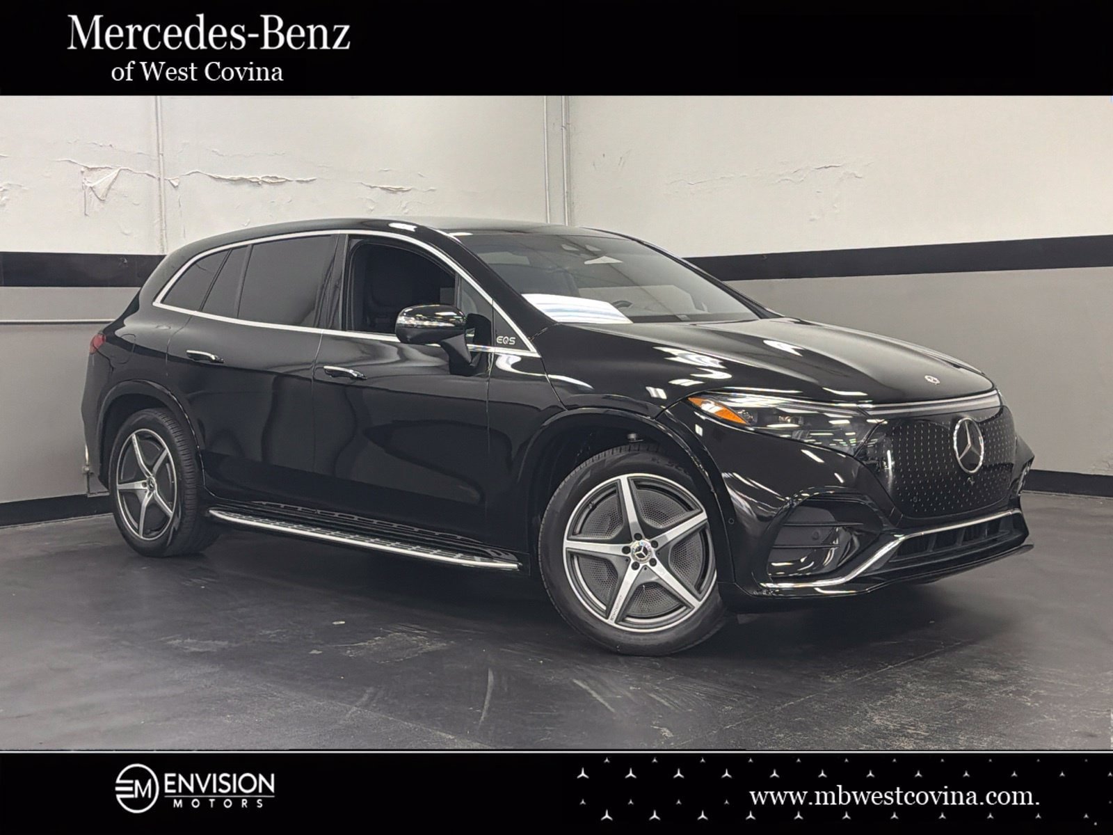 Used 2024 Mercedes-Benz EQS 580 4MATIC SUV w/ Exclusive Trim Package image 1