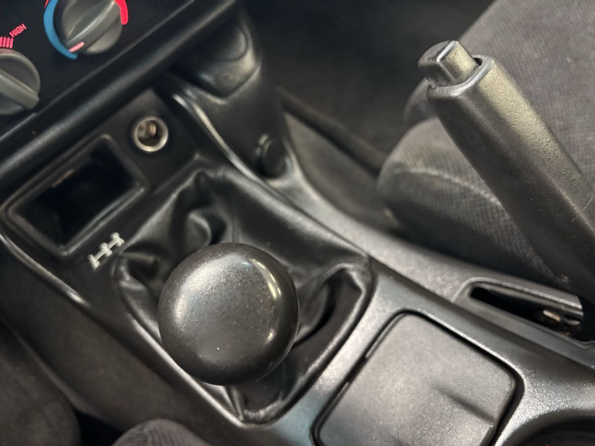 Used 2000 Pontiac Firebird Coupe RWD image 17