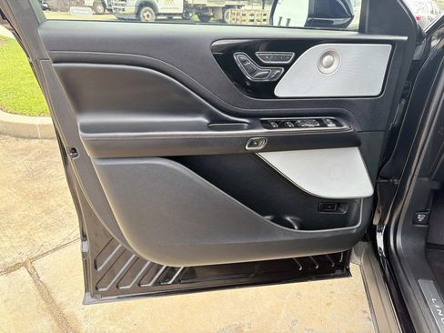 Used 2021 Lincoln Aviator Reserve w/ Equipment Group 201A RWD image 23