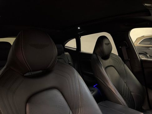 Used 2021 Aston Martin DBX AWD/4WD image 38