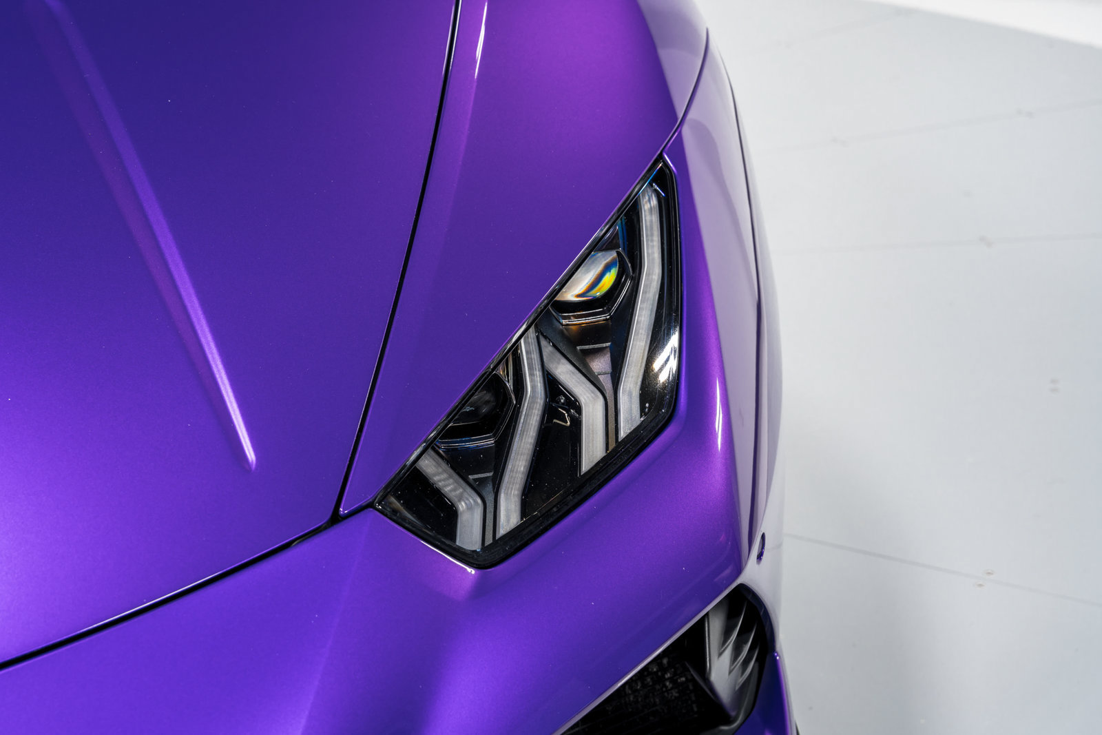 Used 2023 Lamborghini Huracan EVO RWD image 48