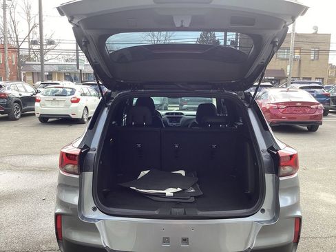 Used 2023 Chevrolet TrailBlazer RS AWD/4WD image 11
