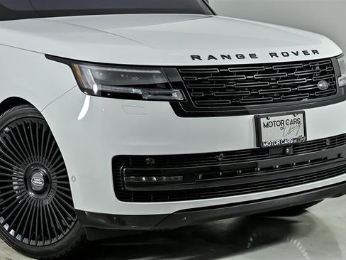Used 2022 Land Rover Range Rover Long Wheelbase SE AWD/4WD image 3