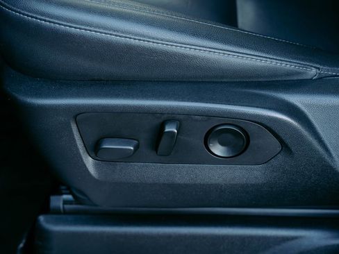 Used 2022 Chevrolet Tahoe Z71 image 21