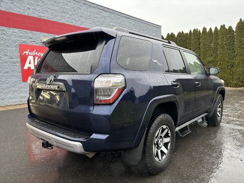 Used 2019 Toyota 4Runner TRD Off-Road image 3