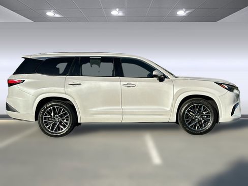 Used 2024 Lexus TX 350 FWD image 8