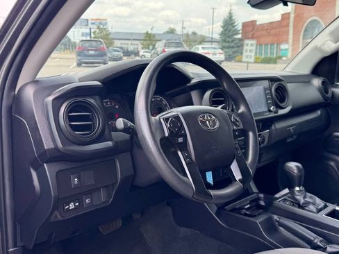 Used 2021 Toyota Tacoma SR AWD/4WD image 10