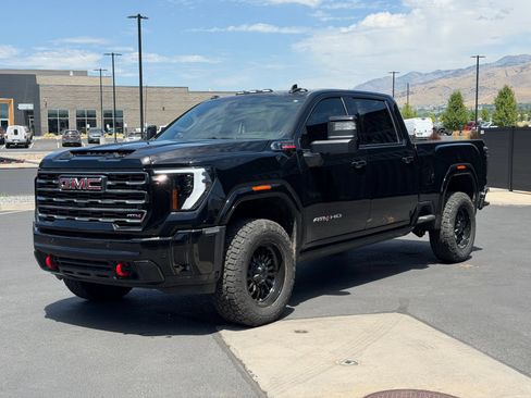 Used 2025 GMC Sierra 3500 AT4 w/ AT4 Premium Plus Package AWD/4WD image 6