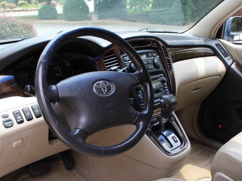 Used 2001 Toyota Highlander 2WD V6 image 14