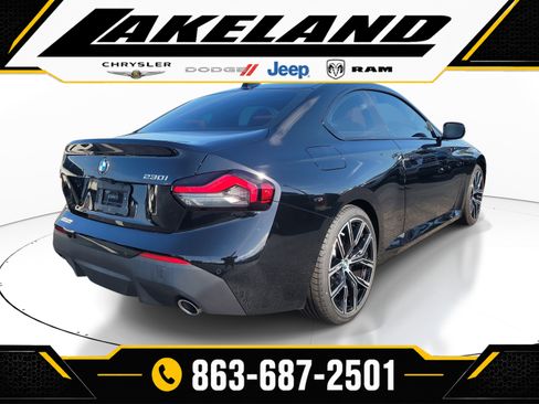 Used 2023 BMW 230i Coupe w/ Convenience Package RWD image 4