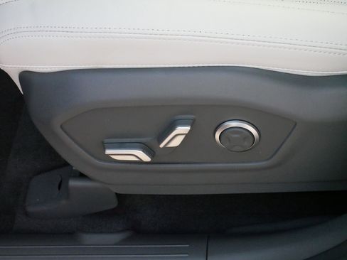 Used 2024 Hyundai Santa Fe Limited image 20