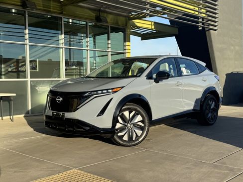 Used 2024 Nissan Ariya AWD image 1