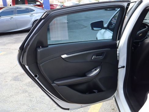 Used 2018 Chevrolet Impala LT FWD image 12
