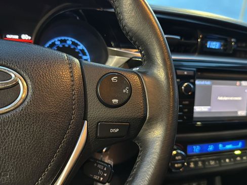 Used 2014 Toyota Corolla S Premium image 19