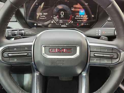 Used 2025 GMC Acadia Elevation w/ Elevation Premium Package image 24