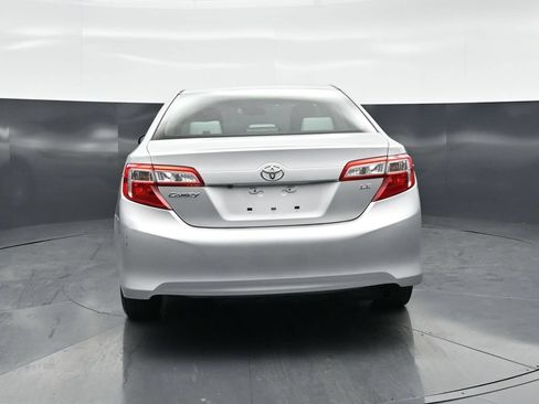 Used 2014 Toyota Camry LE FWD image 21