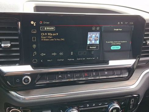 Used 2025 GMC Sierra 1500 SLT image 17